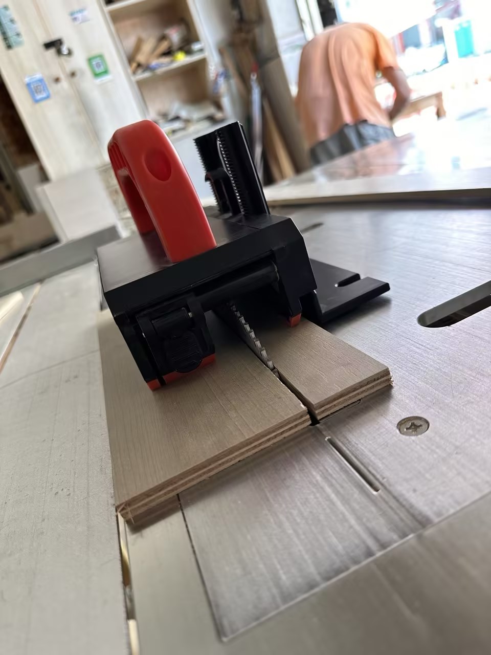 مكبس منشار الطاولة قابل للتعدي - مراجعة Woodworking Jointer وسعره