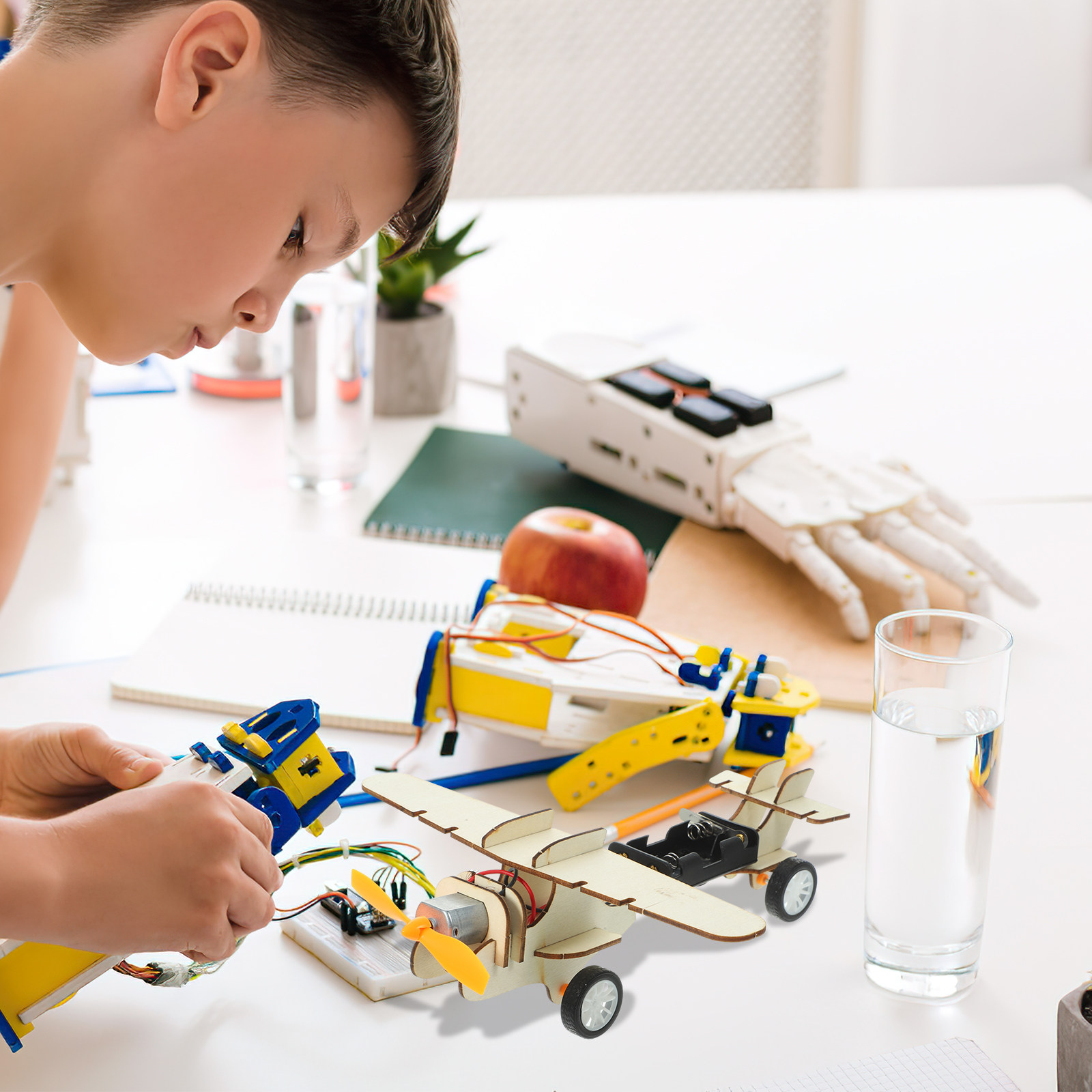 طقم طائرة شراعية خشبية للأطفال - مراجعة Woodworking For Kids وسعره